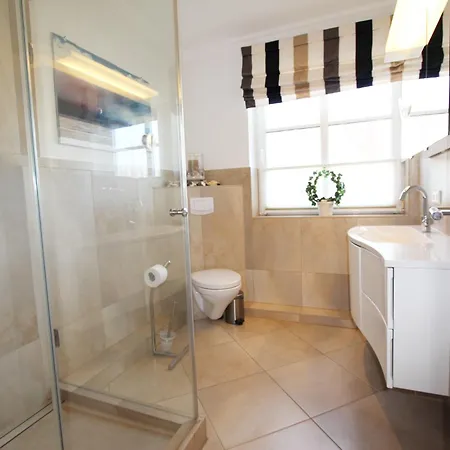 Sueder Wung 12, App 1